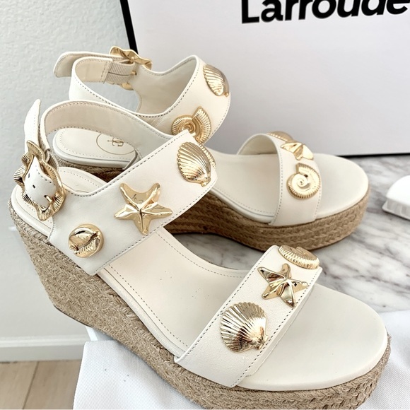 🐚 LARROUDE Rosewood Hotel Madison Espadrille Wedge Sandals Gold Seashell Charms - Picture 5 of 14